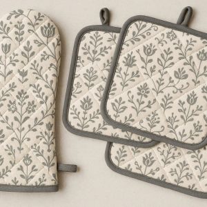 3 Quilted Cotton Oven Mitts and Pot Holders Set Professional Kitchen Heat Resistant Gloves with Decorative Pattern for Baking